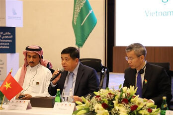 Vietnam, Saudi Arabia strengthen investment ties