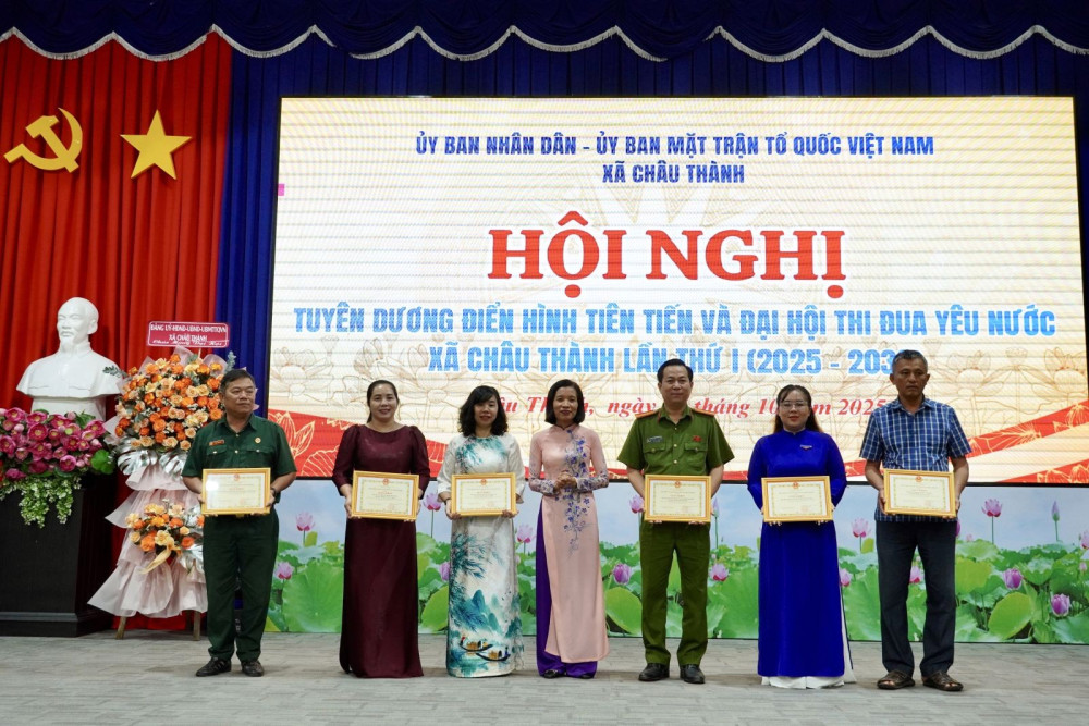 Châu Thành: Khen thưởng 7 tập thể, 11 cá nhân có thành tích xuất sắc trong các phong trào thi đua