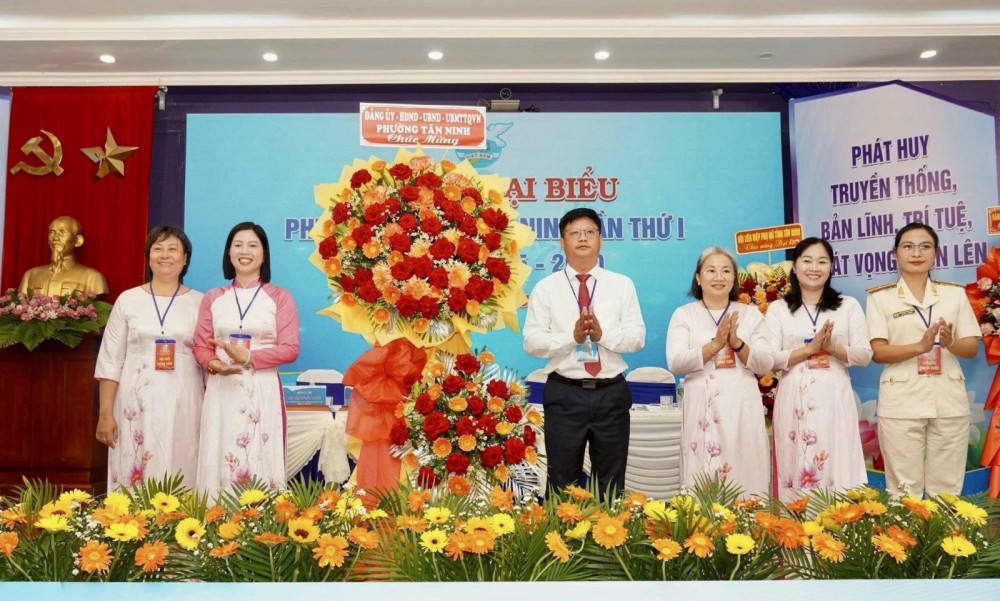 Phụ nữ phường Tân Ninh: 'Đoàn kết, dân chủ, đổi mới, phát triển'