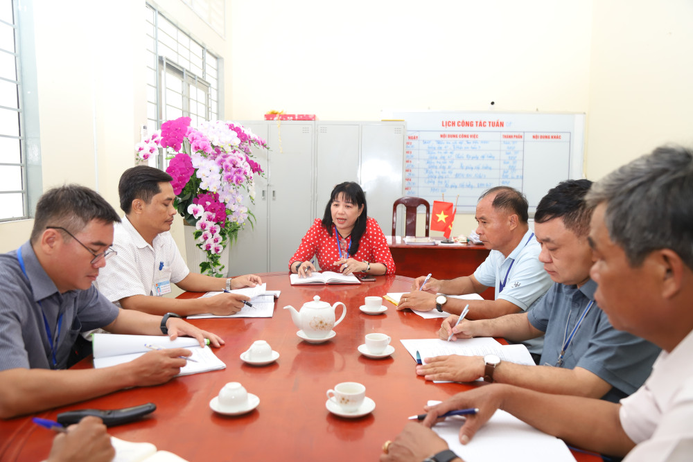 Người 'thắp lửa' dưới mái trường THCS Dương Minh Châu