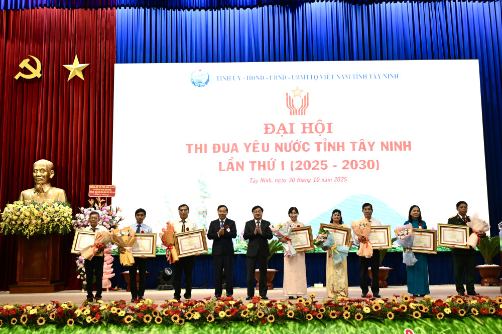 Đại hội Thi đua yêu nước tỉnh Tây Ninh lần thứ I: Khí thế mới, quyết tâm mới