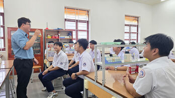 Tôn vinh những tấm gương tiêu biểu