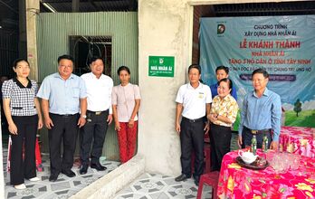 Giảm nghèo - Từ chính sách đến cuộc sống Giảm nghèo - Từ chính sách đến cuộc sống