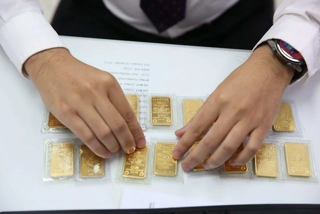 Giá vàng hôm nay 31/10: Tăng mạnh lên 149 triệu đồng