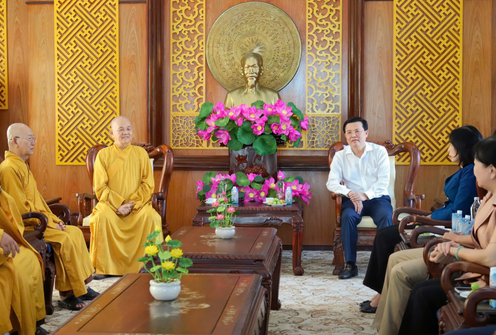 Phó Bí thư Tỉnh ủy Nguyễn Thanh Hải tiếp đoàn Ban Trị sự Giáo hội Phật giáo Việt Nam tỉnh Tây Ninh