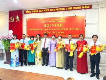 Phường Tân Ninh: Công bố quyết định chỉ định Ủy viên Ban Chấp hành Đảng bộ phường Phường Tân Ninh: Công bố quyết định chỉ định Ủy viên Ban Chấp hành Đảng bộ phường