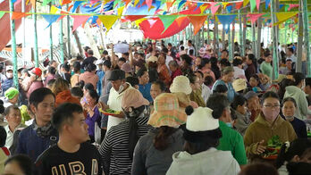 Hàng trăm ngàn khách thập phương về dự Lễ giỗ Anh hùng dân tộc Nguyễn Trung Trực