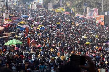 Ấn Độ: Giẫm đạp tại đền thờ, ít nhất 10 người thiệt mạng Ấn Độ: Giẫm đạp tại đền thờ, ít nhất 10 người thiệt mạng