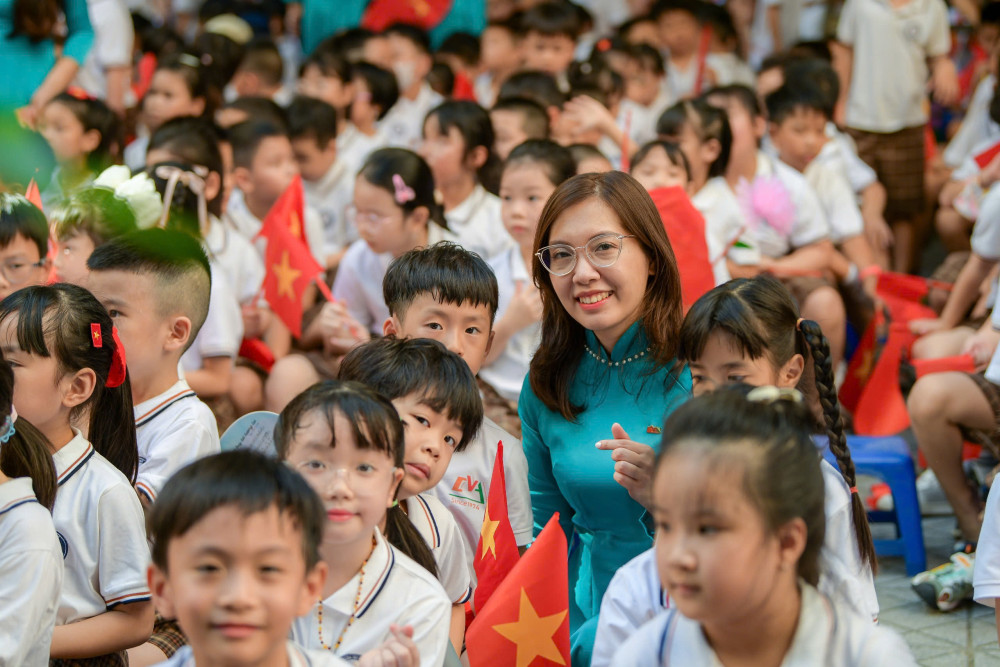 Lương nhà giáo được tính hệ số lương đặc thù