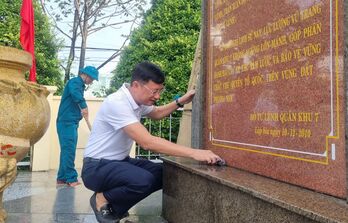 Xã Đức Huệ: Chung tay vì môi trường xanh, sạch, đẹp