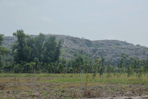 Bãi rác tồn đọng, đe dọa nguy cơ ô nhiễm môi trường xung quanh