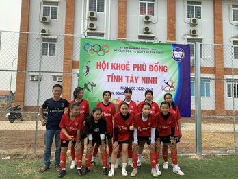 Thầy Trần Văn Vui xứng đáng với danh hiệu Nhà giáo ưu tú