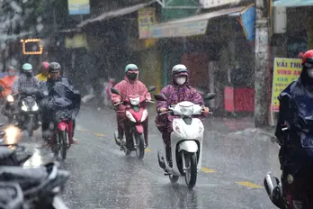 Thời tiết hôm nay 04/11: Bắc Bộ rét đậm, Trung Bộ mưa dầm, Nam Bộ triều lên