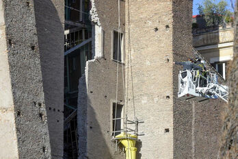 Sập tòa tháp được xây từ thời Trung cổ tại Italy, 4 người thương vong