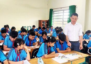 Học Bác từ những điều giản dị