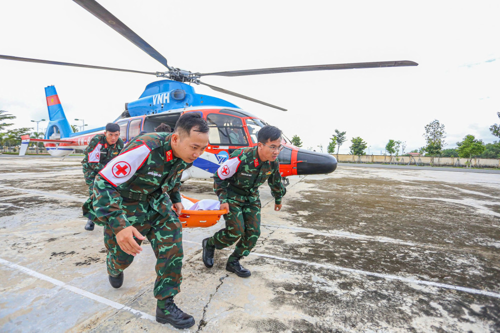 Trực thăng huấn luyện chuẩn bị diễn tập Quân y Việt Nam – Campuchia năm 2025