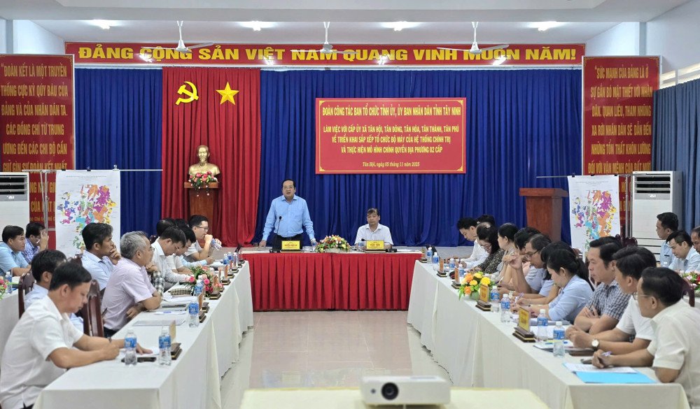 Lãnh đạo tỉnh Tây Ninh làm việc với các xã về vận hành mô hình chính quyền địa phương 2 cấp