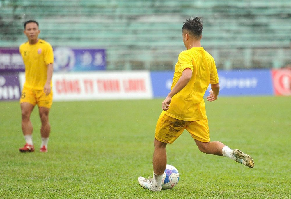 Long An quyết giữ 3 điểm trên sân nhà trước Thanh niên TP.HCM