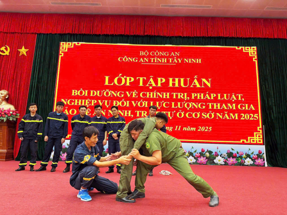 Bồi dưỡng nghiệp vụ phòng cháy, chữa cháy cho lực lượng tham gia bảo vệ an ninh trật tự ở cơ sở