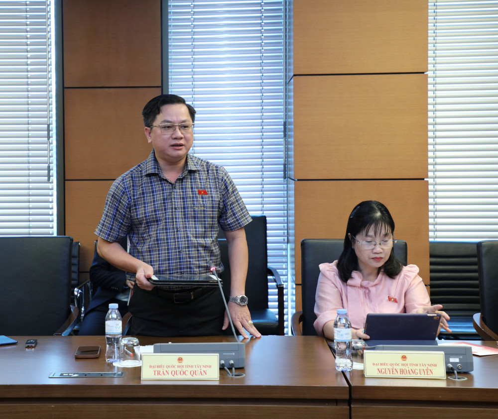 Đoàn đại biểu Quốc hội tỉnh Tây Ninh góp ý dự án Luật về chuyển đổi số, công nghệ cao và chuyển giao công nghệ