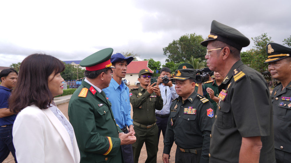 Lực lượng vũ trang các tỉnh thuộc Vương quốc Campuchia cũng có mặt để đón, phối hợp và tạo điều kiện thuận lợi cho các Đội K của Việt Nam trong quá trình thực hiện nhiệm vụ tìm kiếm, quy tập hài cốt liệt sĩ quân tình nguyện