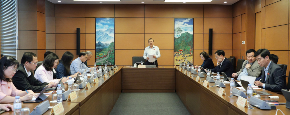 Đoàn đại biểu Quốc hội tỉnh Tây Ninh góp ý dự án Luật về chuyển đổi số, công nghệ cao và chuyển giao công nghệ