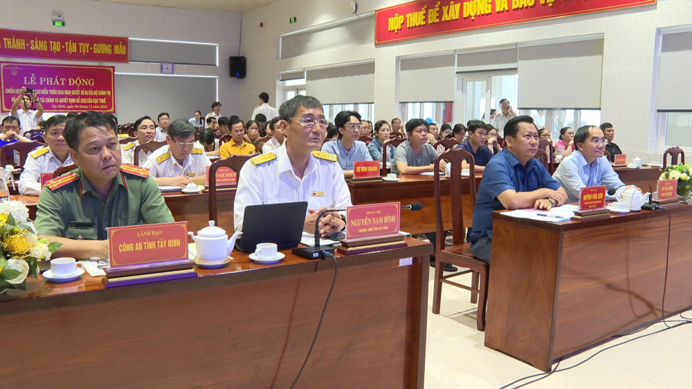 Phát động '60 ngày cao điểm chuyển đổi mô hình từ thuế khoán sang kê khai đối với hộ kinh doanh'