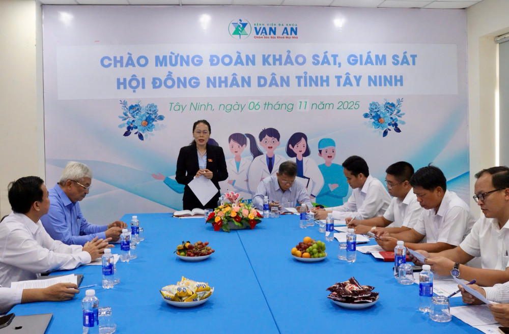 Khảo sát công tác cung cấp thuốc và vật tư y tế tại Bệnh viện Đa khoa Long An, Bệnh viện Đa khoa Vạn An