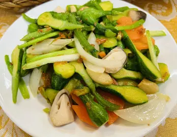 Suy thận ngày càng trẻ hóa: 7 nguyên tắc vàng để bảo vệ thận khỏe