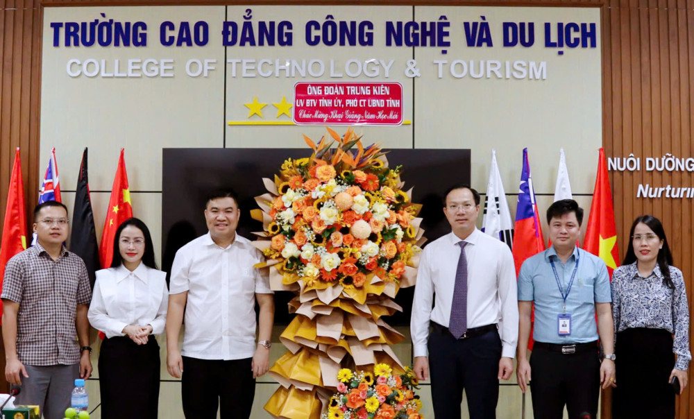 Trường Cao đẳng Công nghệ và Du lịch khai giảng năm học 2025-2026