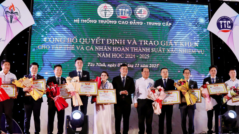 Trường Cao đẳng Công nghệ và Du lịch khai giảng năm học 2025-2026