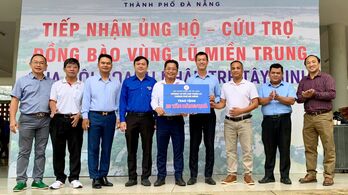 Doanh nhân trẻ mang yêu thương và nguồn lực về vùng bão lũ