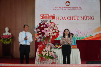 Rộn ràng Ngày hội Đại đoàn kết toàn dân tộc tại xã Hòa Khánh