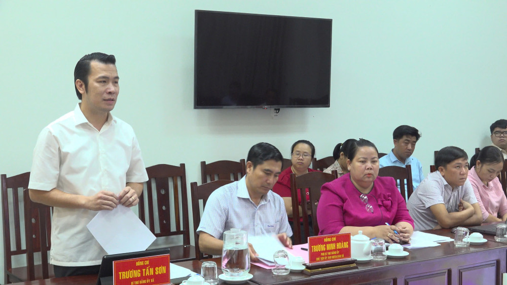 Chủ tịch UBND tỉnh Nguyễn Văn Út chủ trì hội nghị tháo gỡ khó khăn cho xã Hậu Nghĩa