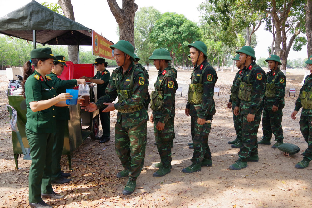 Tiếp sức mùa huấn luyện