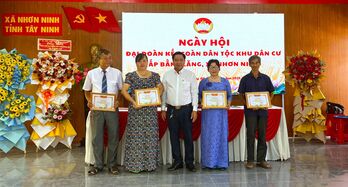 Ấp Bằng Lăng - Đoàn kết cùng phát triển