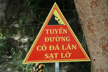 Cảnh báo không an toàn đường vào Ma Thiên Lãnh