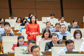 Đại biểu Hoàng Thị Thanh Thúy: Đề xuất hoàn thiện quy định về thương mại điện tử qua hình thức livestream và quản lý nền tảng xuyên biên giới