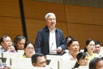 Họp Quốc hội: Đề nghị giám sát chặt viên chức tham gia công việc bên ngoài