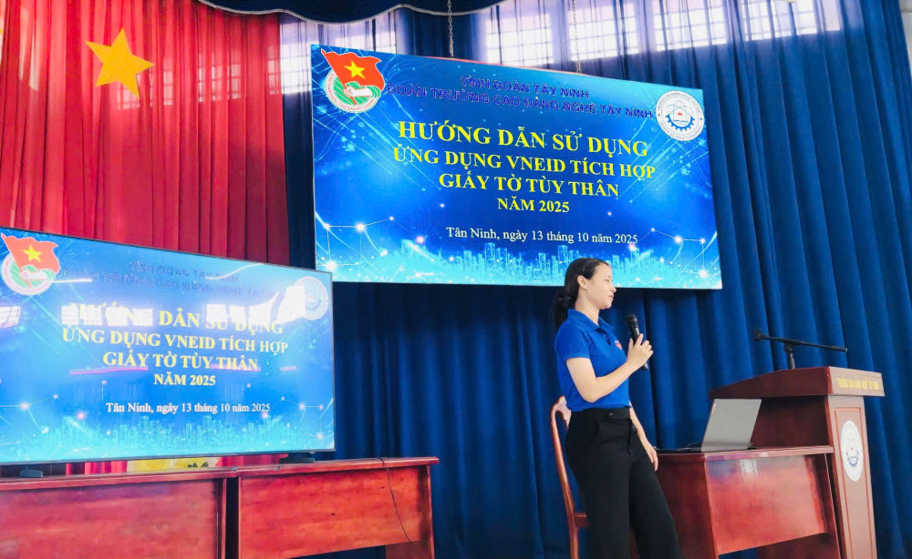 Sôi nổi Hội thi Giai điệu tri ân – Sắc màu tháng 11