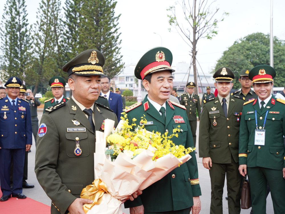 The 2nd Vietnam-Cambodia Border Defense Friendship Exchange: A Great Festival of Friendship