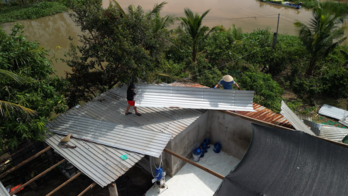 Giông, lốc xoáy, mưa lớn diễn biến phức tạp