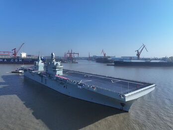 Trung Quốc thử nghiệm tàu tấn công đổ bộ mới trên biển