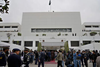 Pakistan sửa đổi Hiến pháp, thay đổi cấu trúc quyền lực quốc gia