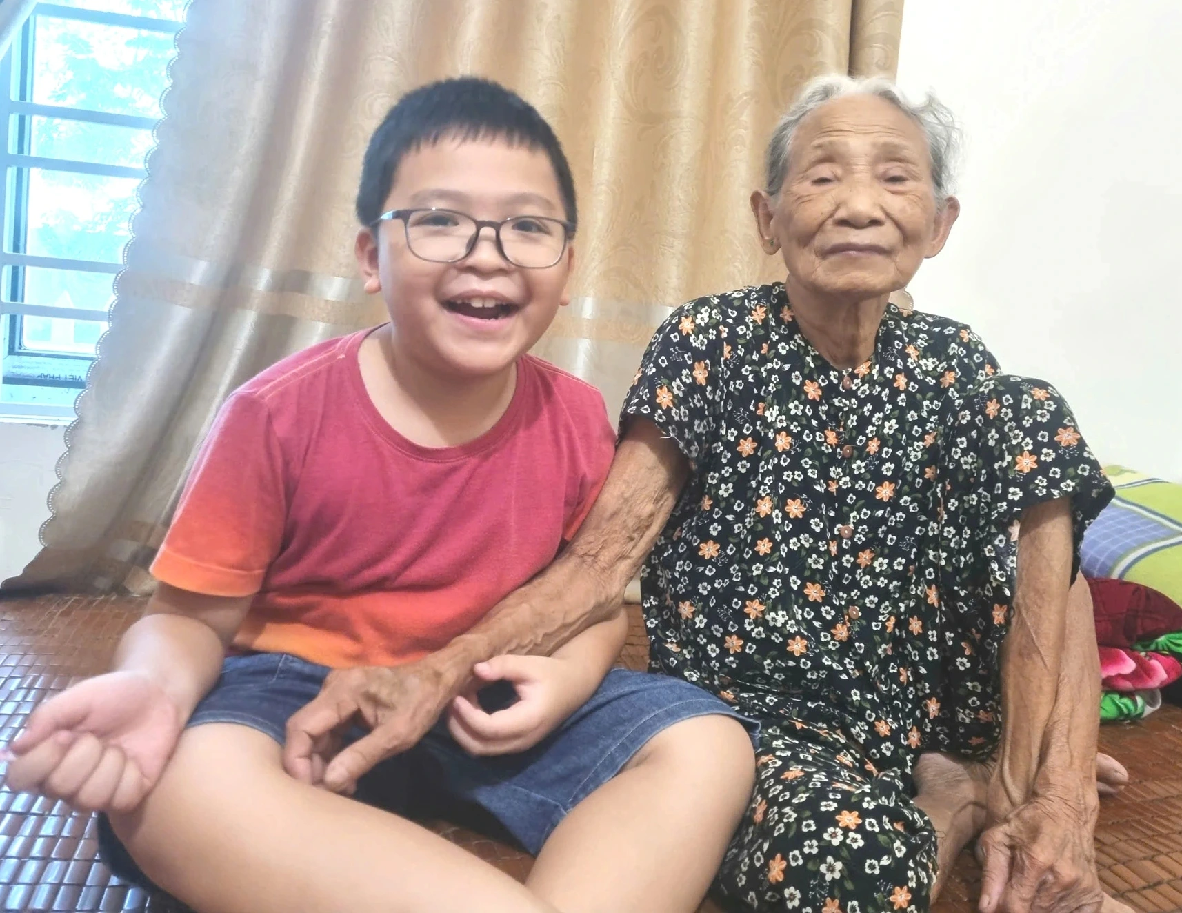 Không cần chứng minh thu nhập khi kê khai người phụ thuộc là cha, mẹ