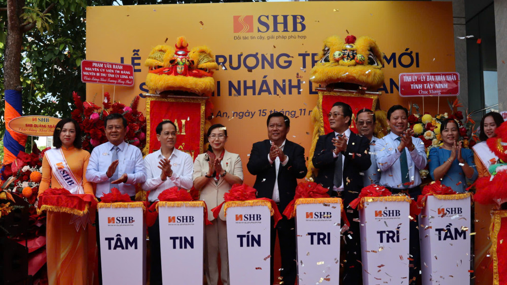 SHB Long An tưng bừng khai trương trụ sở mới: Đáp ứng tốt hơn nữa nhu cầu đa dạng của khách hàng