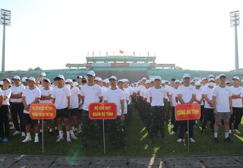 Hơn 1.000 vận động viên tham gia chương trình Toàn dân tập luyện thể dục thể thao