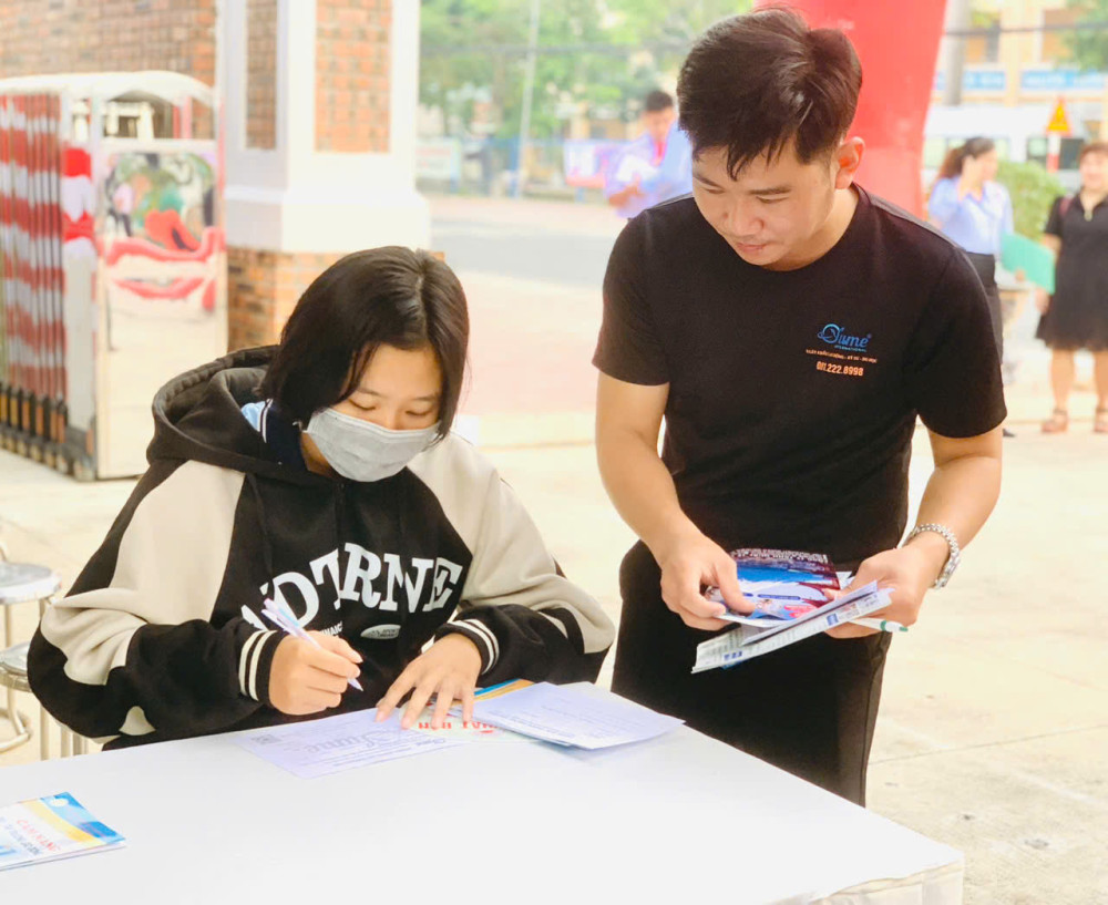 Xã Phước Lý tổ chức phiên giao dịch việc làm