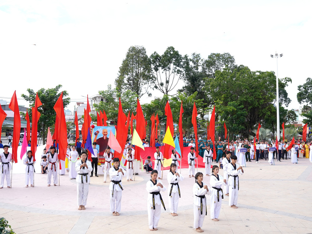 Biểu diễn võ thuật Taewondo tại lễ khai mạc Đại hội