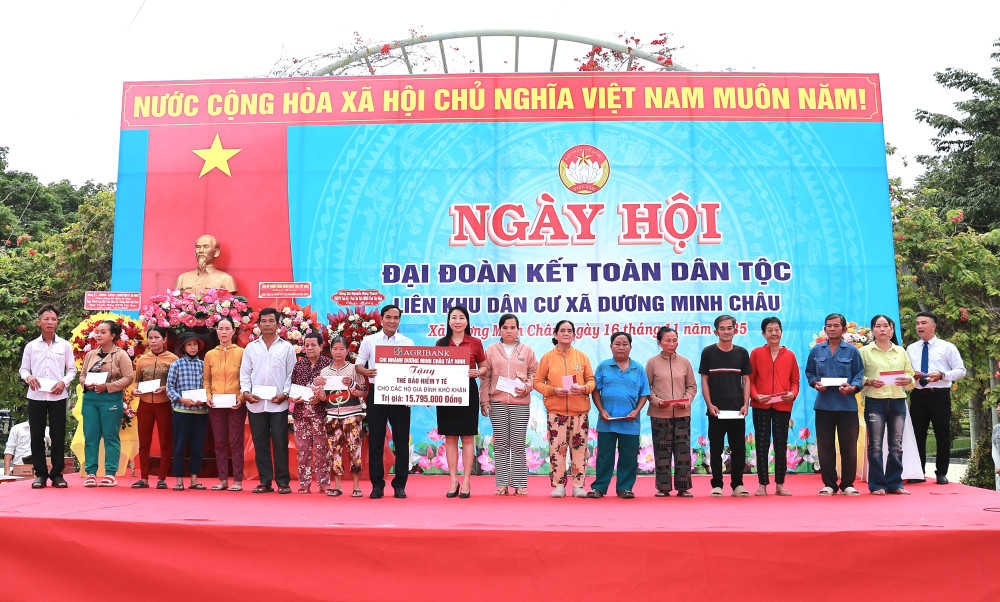 Xã Dương Minh Châu: Rộn ràng Ngày hội Đại đoàn kết toàn dân tộc